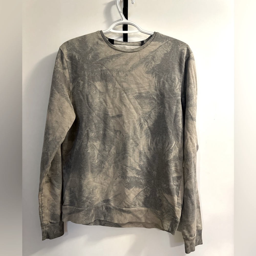 Men’s Buffalo long sleeve shirt. Size small